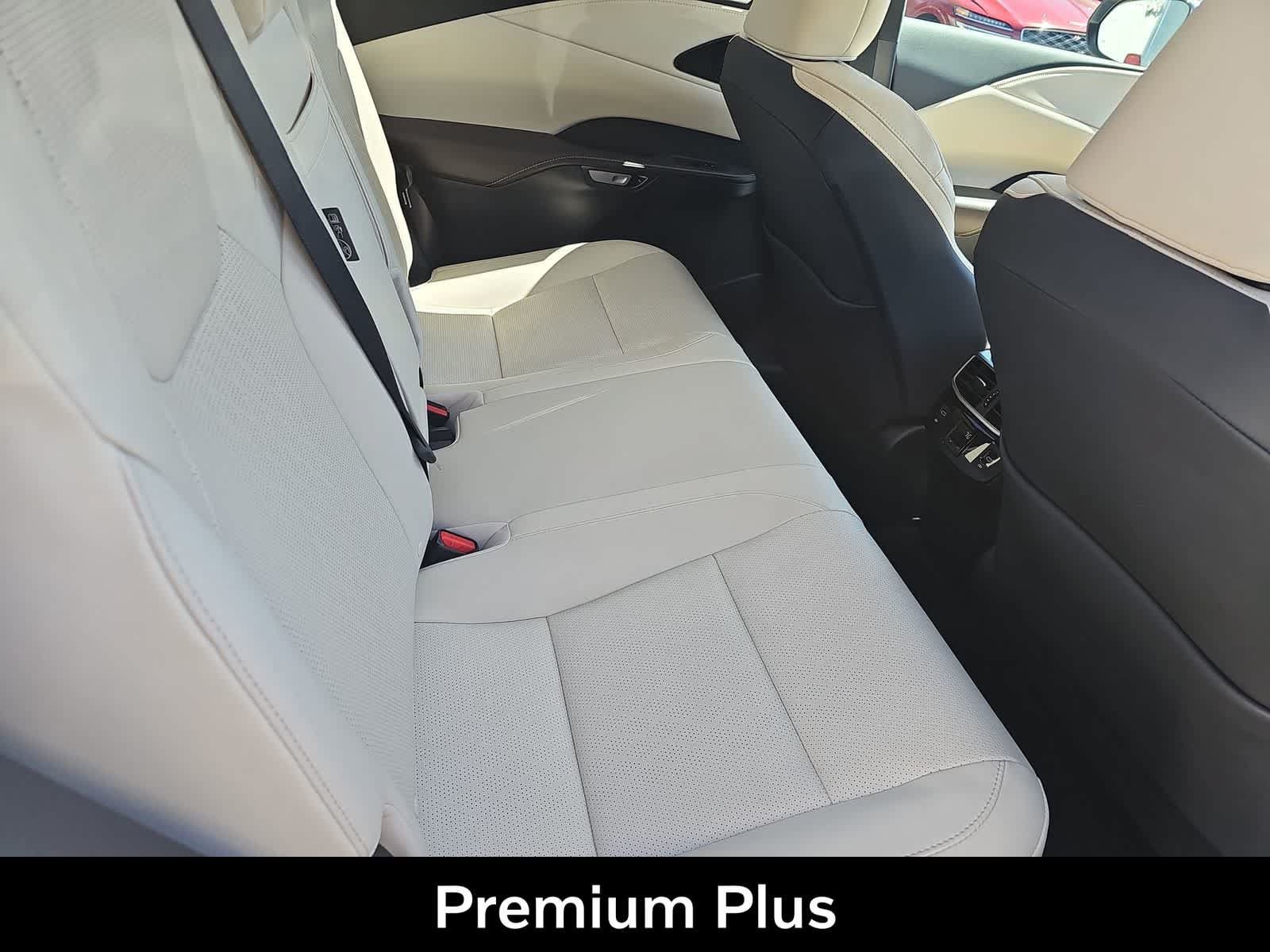 Used 2025 Lexus RX 350 Premium Plus w/ Accessory Package (Z1) FWD image 17