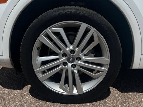 Used 2019 Audi Q5 2.0T Premium Plus w/ Premium Plus Package AWD/4WD image 16