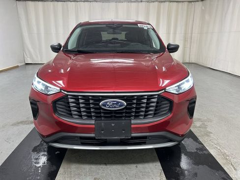 Used 2023 Ford Escape Active AWD/4WD image 3