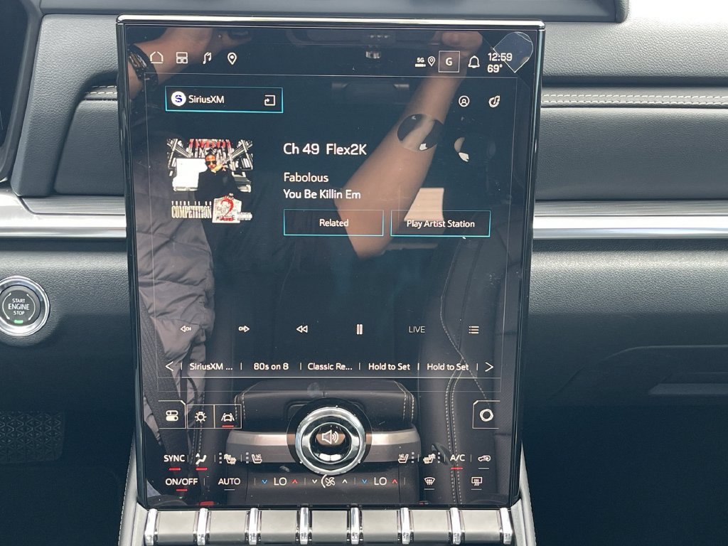 New 2027 GMC Terrain Elevation w/ Elevation Premium Package AWD/4WD image 13