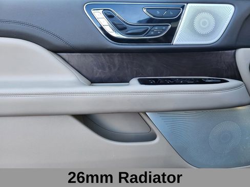 Used 2024 Lincoln Navigator L Reserve image 8