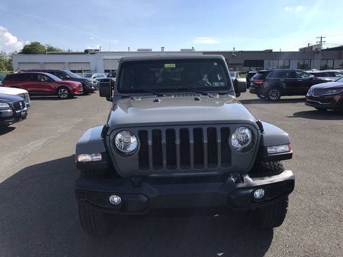 Used 2022 Jeep Wrangler Unlimited Sahara AWD/4WD image 8