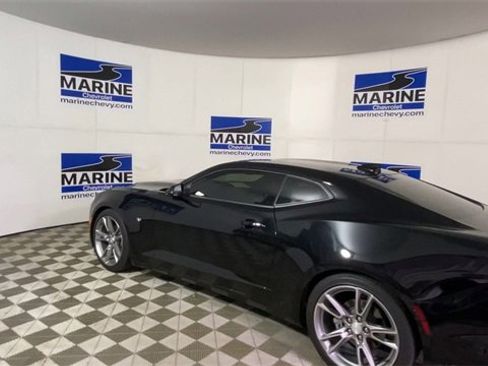 Used 2024 Chevrolet Camaro LT w/ RS Package image 8