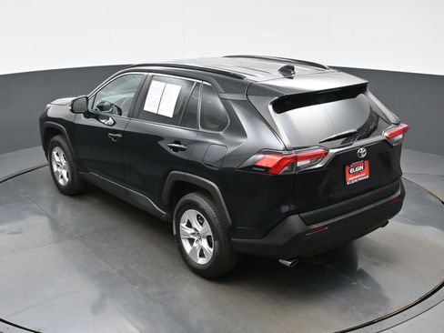 Used 2021 Toyota RAV4 XLE AWD/4WD image 38