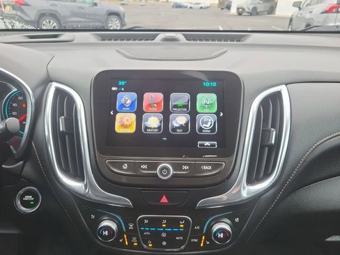 Used 2018 Chevrolet Equinox Premier image 30