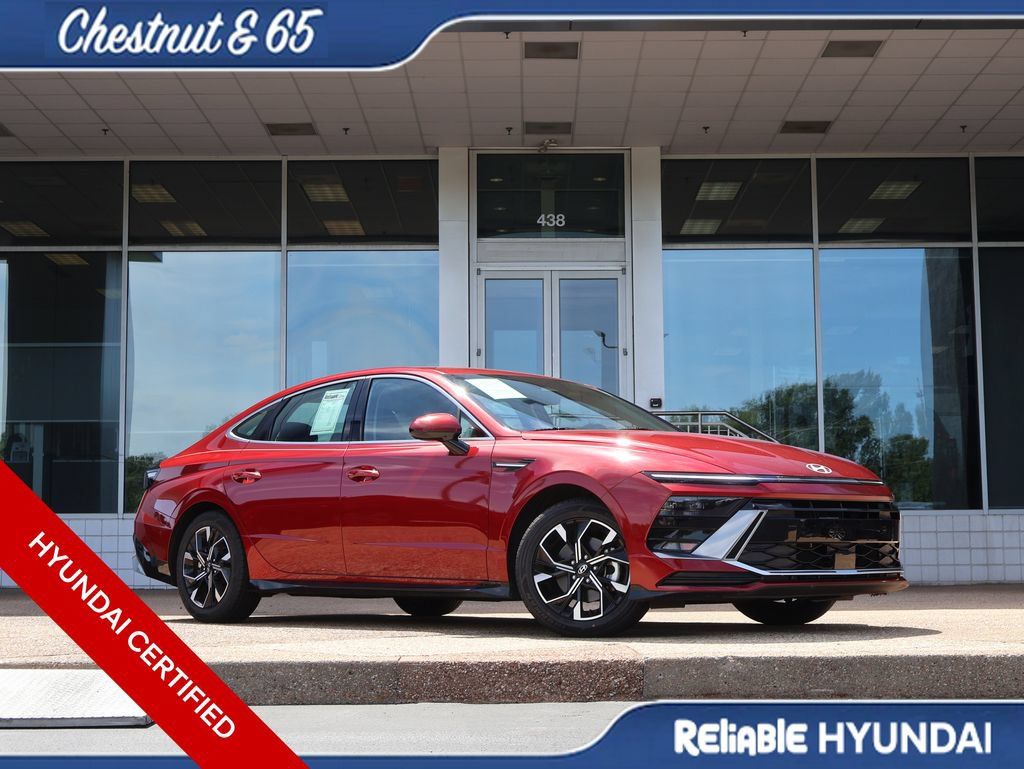 Used 2025 Hyundai Sonata SEL FWD image 1