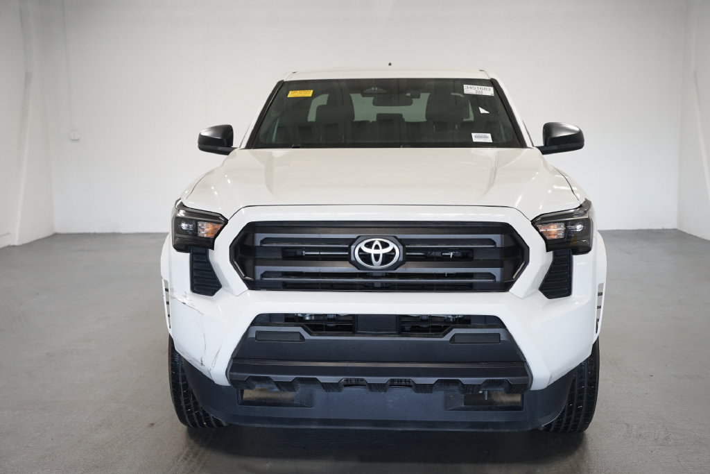 Used 2024 Toyota Tacoma SR RWD image 2