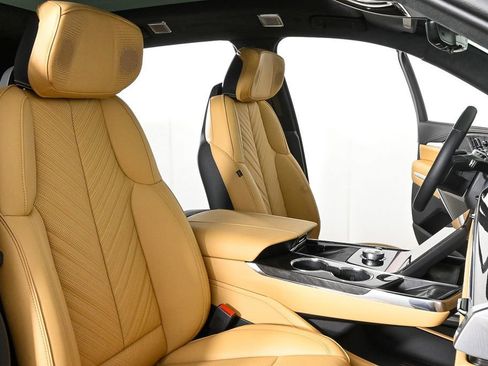 New 2025 Cadillac Escalade IQ Luxury 2 image 25