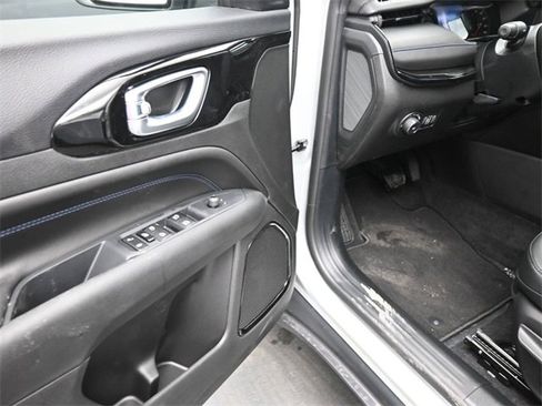 New 2026 Jeep Compass Latitude image 14