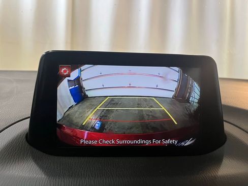 Used 2017 MAZDA MAZDA3 Grand Touring FWD image 19