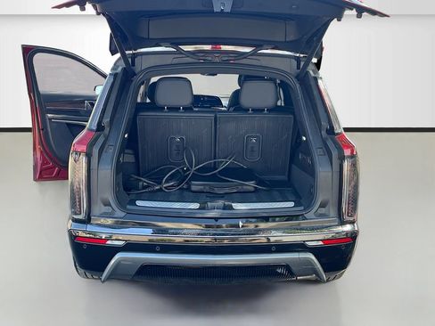 Used 2026 Cadillac Vistiq Sport w/ LPO, Floor Liner Package AWD/4WD image 28