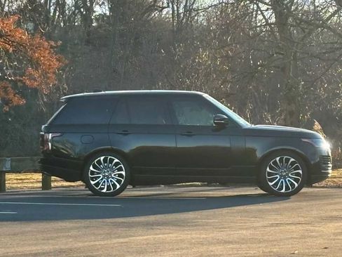 Used 2019 Land Rover Range Rover Supercharged image 4