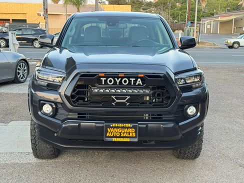 Used 2022 Toyota Tacoma SR5 RWD image 3