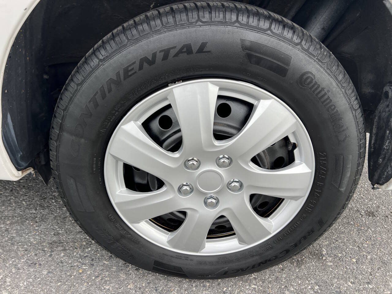 Used 2008 Toyota Sienna CE FWD image 11