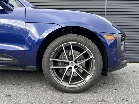 Used 2026 Porsche Macan image 9