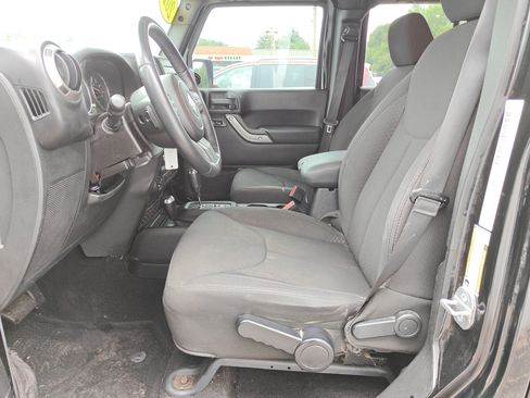 Used 2014 Jeep Wrangler Unlimited Sport w/ Quick Order Package 24S AWD/4WD image 18