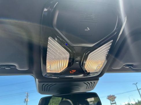 Used 2023 BMW X3 xDrive30i AWD/4WD image 17