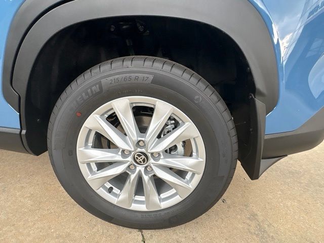 New 2026 Toyota Corolla Cross LE FWD image 13
