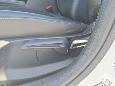 Used 2025 Honda Civic Sport image 16