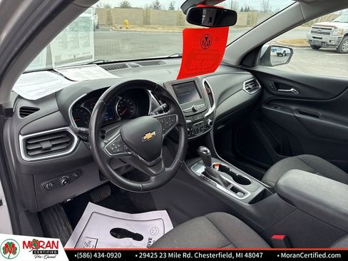 Used 2020 Chevrolet Equinox LT w/ Driver Convenience Package image 13