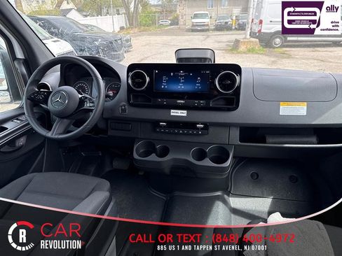 Used 2025 Mercedes-Benz Sprinter 2500 image 8