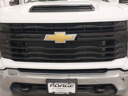 Used 2025 Chevrolet Silverado 2500 W/T w/ WT Convenience Package AWD/4WD image 31