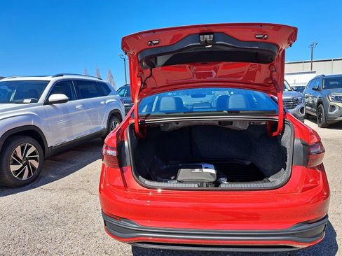 New 2026 Volkswagen Jetta SE image 25