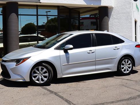 Used 2022 Toyota Corolla LE w/ Carpet Mat Package (TMS) FWD image 4
