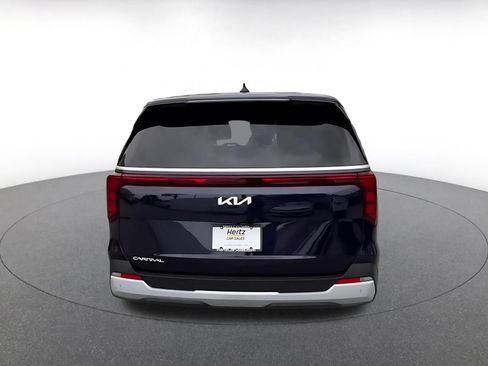 Used 2026 Kia Carnival FWD image 12