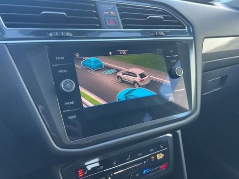 Certified 2023 Volkswagen Tiguan SE image 21