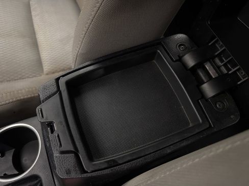 Used 2015 Toyota Corolla LE FWD image 25