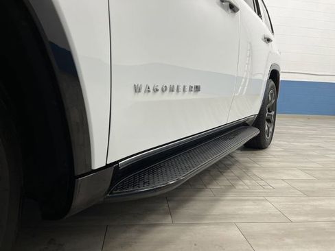 Used 2024 Jeep Wagoneer Series III w/ Convenience Group I image 39
