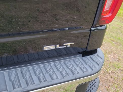 Used 2019 GMC Sierra 1500 SLT w/ SLT Premium Plus Package AWD/4WD image 21