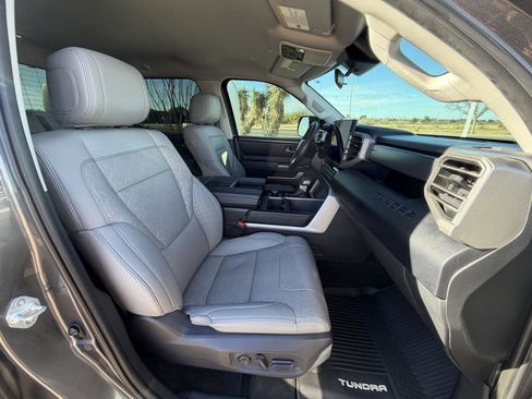 Used 2022 Toyota Tundra SR5 w/ SR5 Premium Package image 35