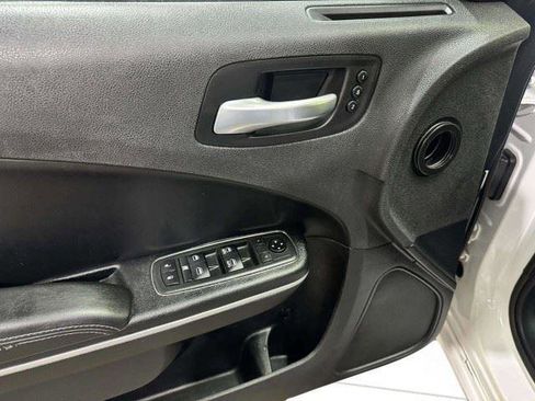 Used 2020 Dodge Charger SXT w/ Leather Interior Group RWD image 11