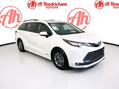Used 2021 Toyota Sienna XLE