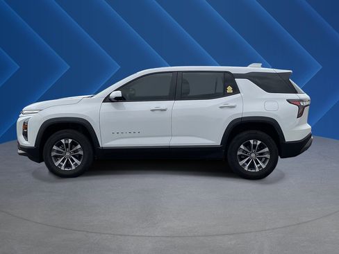 Used 2026 Chevrolet Equinox LT w/ Convenience Package II FWD image 6