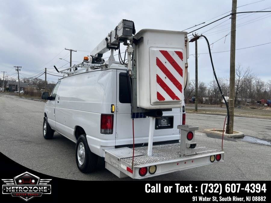 Used 2014 Ford E-350 and Econoline 350 Super Duty w/ Power Group RWD image 12