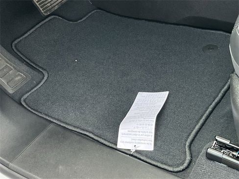 New 2025 Chevrolet Silverado EV LT image 35