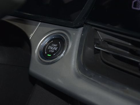 Used 2025 Chevrolet Trax LT FWD image 14