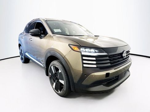 New 2026 Nissan Kicks SR w/ Cold Weather Package AWD/4WD image 3