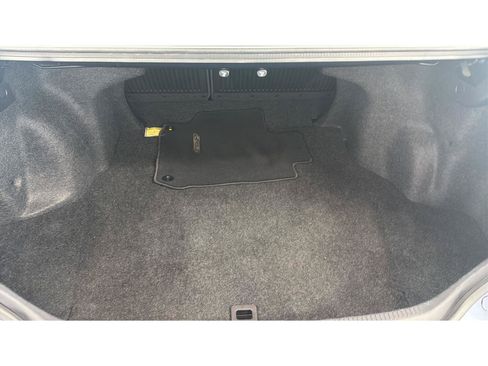 Used 2017 Toyota Camry LE FWD image 12