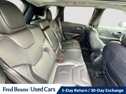 Used 2021 Jeep Cherokee Limited image 28