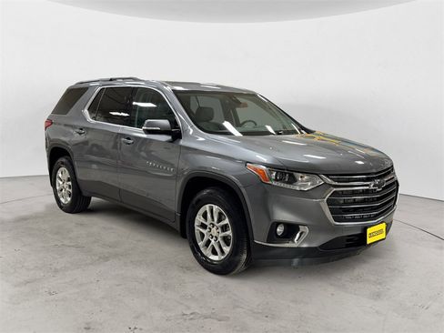 Used 2020 Chevrolet Traverse LT w/ Driver Confidence II Package image 7
