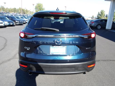 Used 2022 MAZDA CX-9 Touring image 4