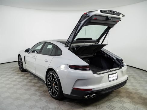 New 2026 Porsche Panamera image 33