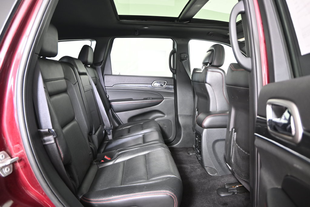 Used 2017 Jeep Grand Cherokee Trailhawk w/ Trailhawk Luxury Group AWD/4WD image 15