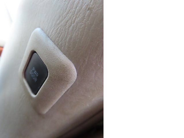 Used 2005 Toyota Sienna XLE w/ XLE Pkg 3 FWD image 13