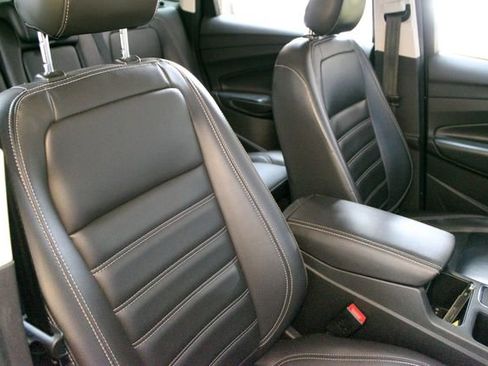 Used 2019 Ford Escape SEL w/ Sun & Style Package AWD/4WD image 11
