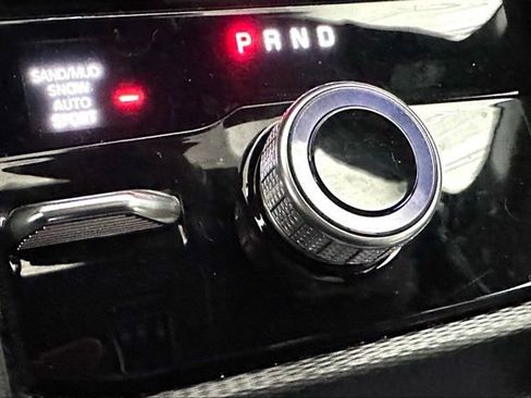 Used 2024 Jeep Grand Cherokee L Limited image 19